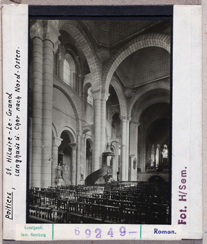 Vorschaubild Poitiers: Saint-Hilaire, Langhaus und Chor nach NO 